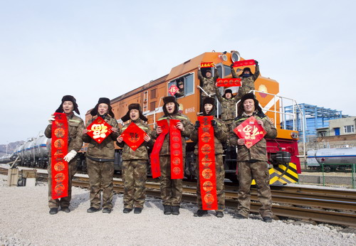 天南地北石油人：實干開新局 平安迎新春