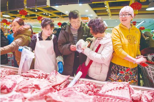 我市春節(jié)消費(fèi)市場紅紅火火“新”意多