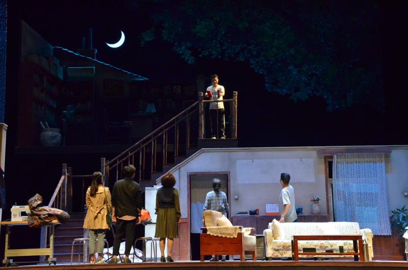 原創話劇《遙遠的她》首演青島市話劇院昨日發布全年演出計劃