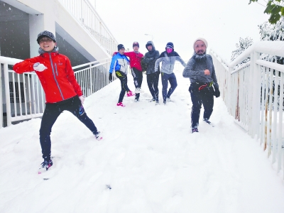 大雪突降，長江日報記者探訪各行各業(yè)從容應(yīng)對，武漢迎來瑞雪豐年