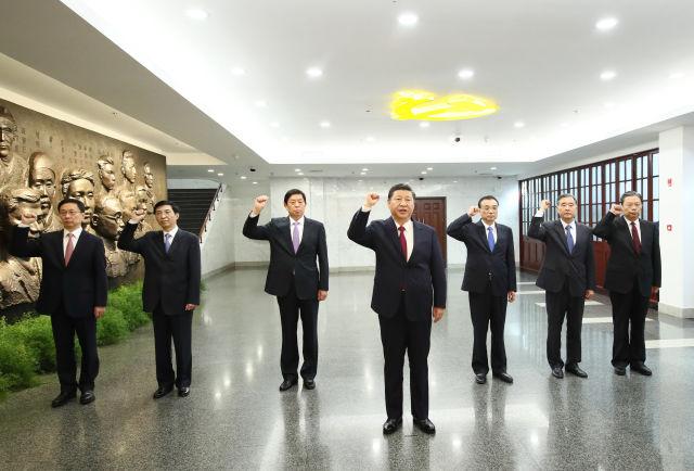 帶你看習主席發表新年賀詞現場擺放的照片