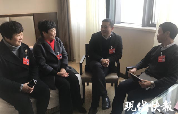 2019 江蘇省兩會，人大代表報(bào)到處處透著“新鮮”,南通網(wǎng)